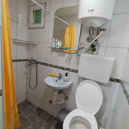 Vikendica Aki * Zaječar